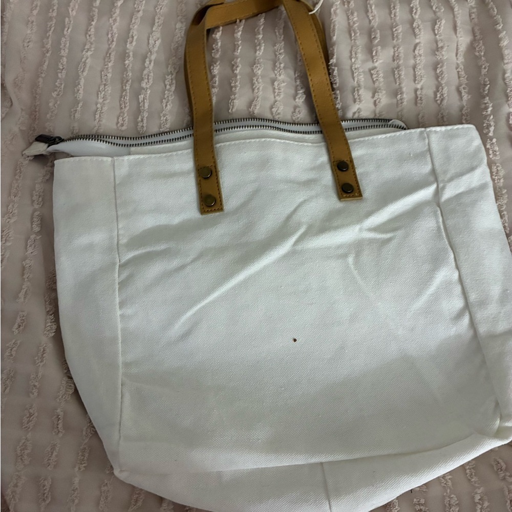 cozy earth white canvas tote bag NWT - Picture 2 of 3